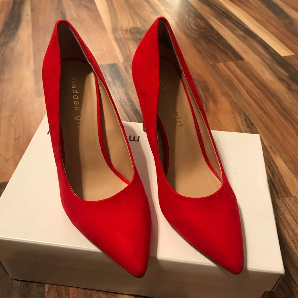 Red Madden Girl pumps